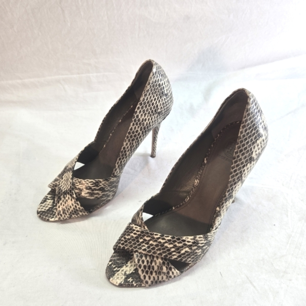 TORY BURCH Women’s 9M Amira Roccia Watersnake Criss Cross Open-toe 110mm Pump - Picture 2 of 7